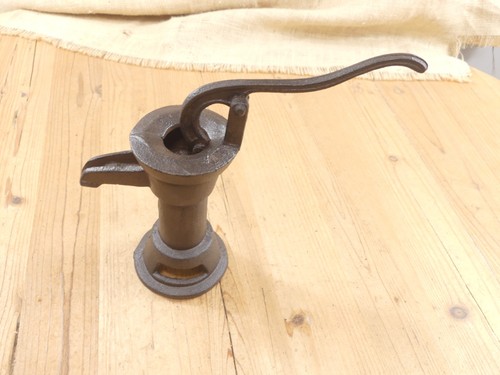 Rustic cast iron pump cistern - iron,